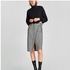 Zara Houndstooth Wrap Style Skirt Size 26/S